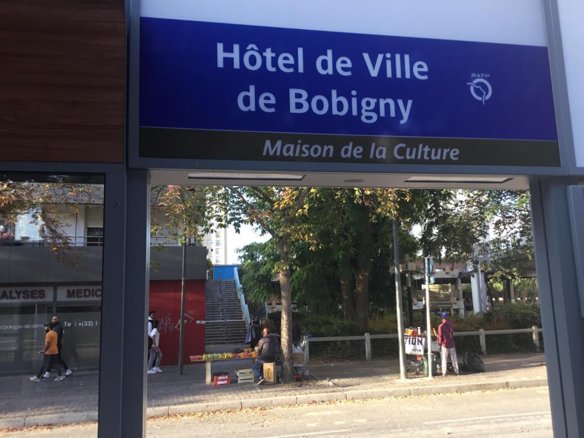 بوبْئيني Just For Sleep - Parisian Male Dorm Room -Daily Stays 8Pm To 10Am- Contact Booking Message On The Arrival- Pas D'Appel Phone المظهر الخارجي الصورة