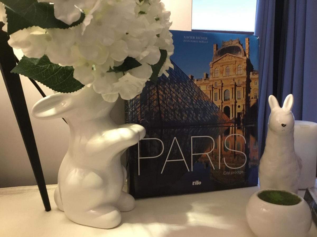 بوبْئيني Just For Sleep - Parisian Male Dorm Room -Daily Stays 8Pm To 10Am- Contact Booking Message On The Arrival- Pas D'Appel Phone المظهر الخارجي الصورة